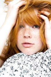 Мисс с веснушками