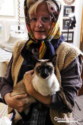 Бабушка, а вы что, из дома престарелых сбежали?