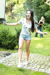 И вообще - пизду лизать не женское дело