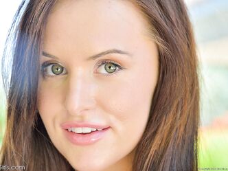 Интересно, скольких ты уже с ума свела?