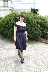 На то она и шлюха, что ее трахнуть можно где угодно