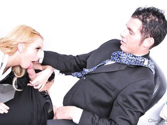 Быть тебе королевой нашего офиса