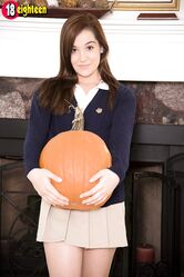 Студентка легкого поведения