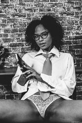 Я к экзаменам готовлюсь. А ты что делаешь?