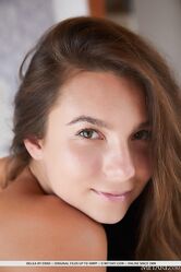 Меня моя пися прокормит. А ты иди работай!