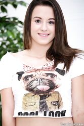 Только не говори, что тебя мама так классно сосать научила